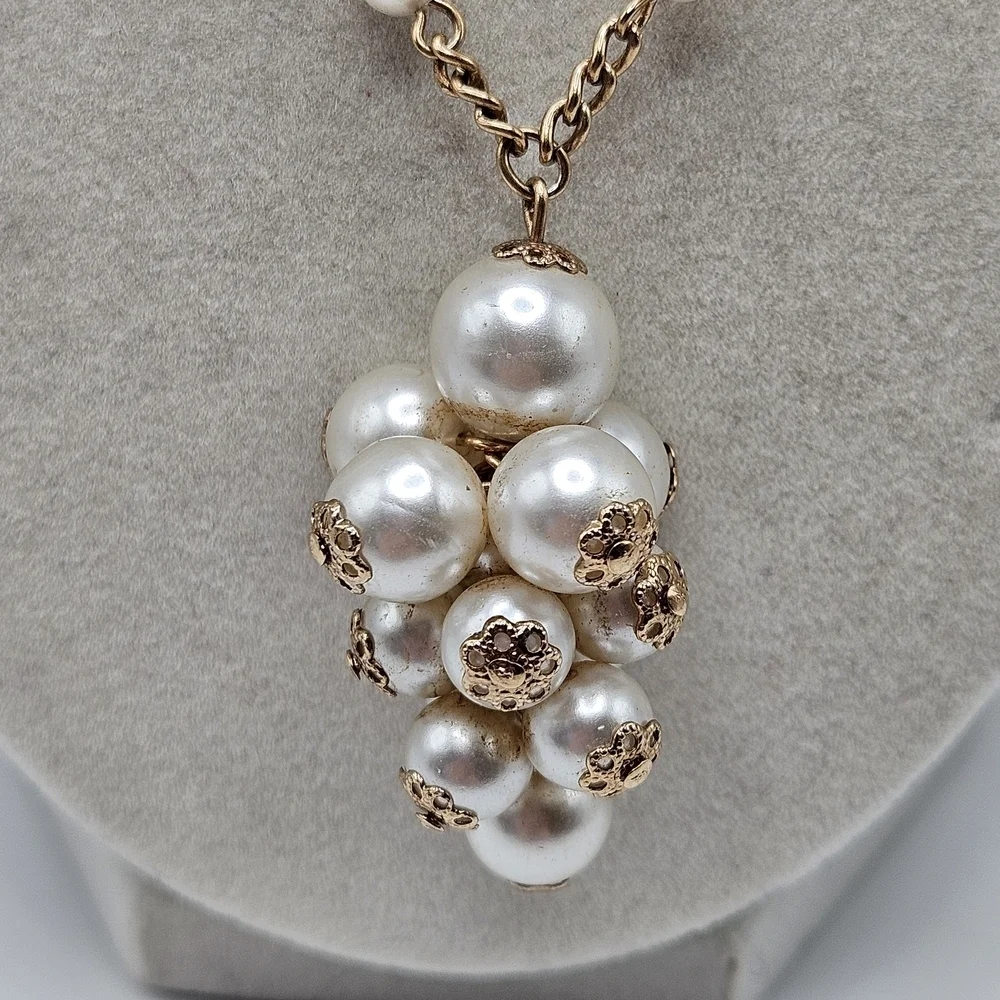 VINTAGE Park Lane Faux Pearl Cluster Pendant Gold Tone Beaded Necklace Signed